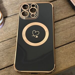 Black and Gold Phone iPhone 16 pro max Case